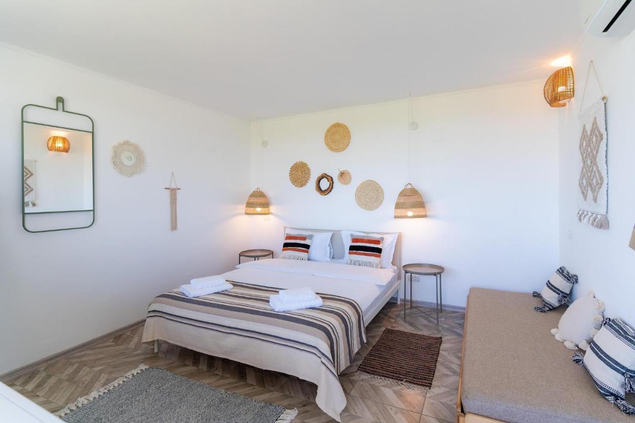 Ferienwohnung Rezident Corbu Corbu  Exterior foto